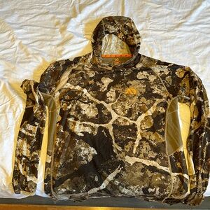 MEN'S WICK HOODY Color:  Fusion 
ULTRALIGHT 150 AEROWOOL NEW, NO TAGS